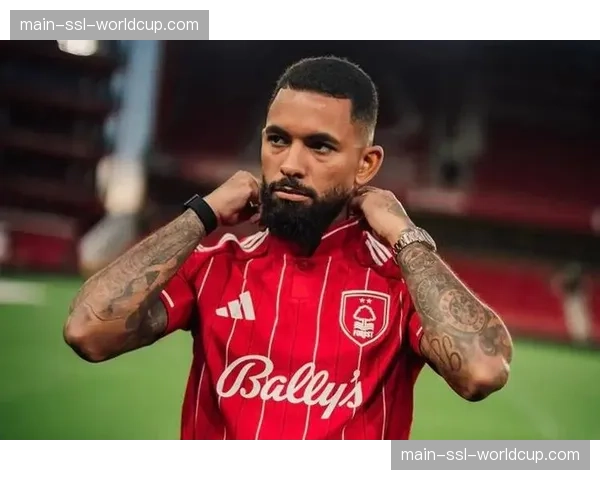 传闻：拜仁有意今夏引进维拉中场路易斯