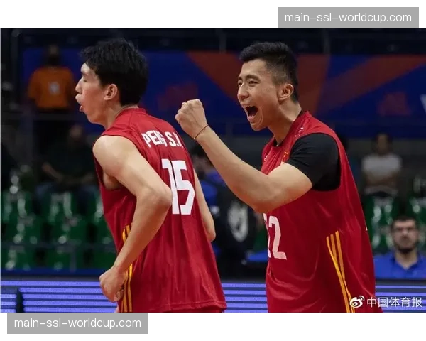 战术复盘:解析法国男排如何在四月对阵美国时,用发球策略成功压制对手快攻体系